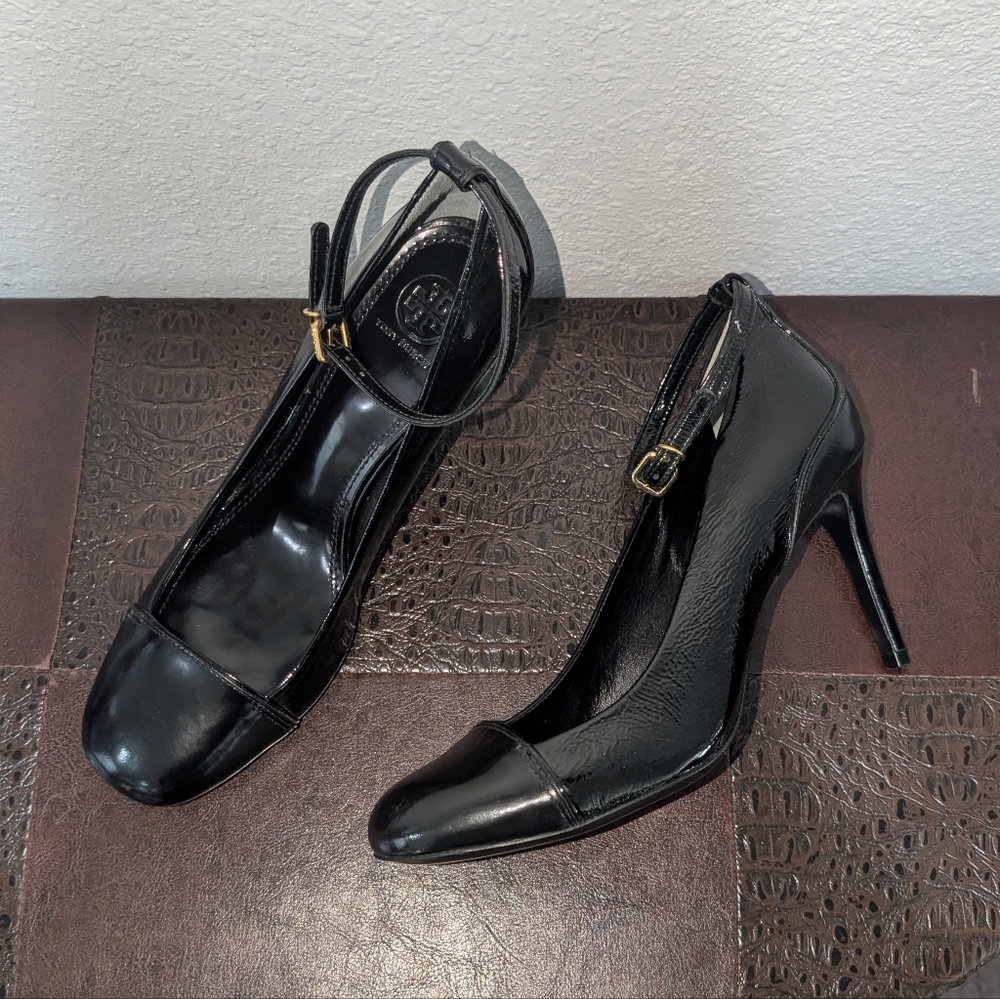 Tory Burch Layne Leather Black Pumps Size 9.5